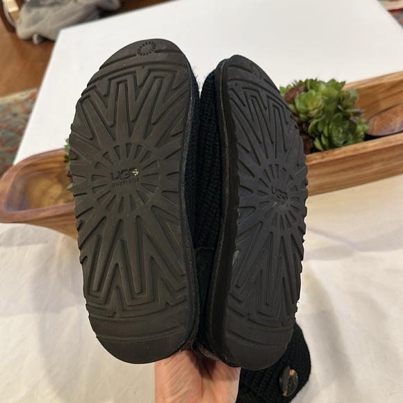 Ugg Australia Boots 5649 Cardy Knit Tall Sweater 2 Button womens‎ size 6 black - Picture 6 of 8